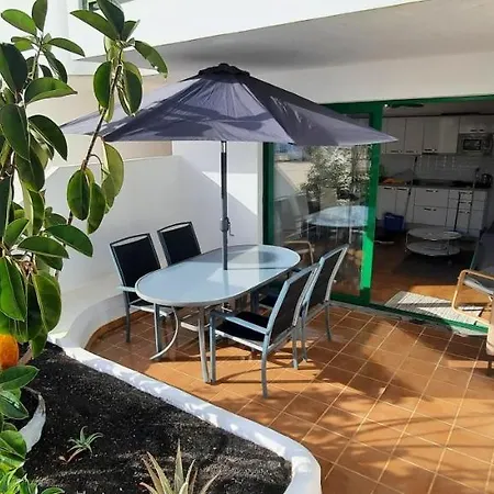 Appartement Lanzarote-beach-apartment, Cucharas Beach, -- 1 Minute Walk From Main Square, 35 Meters From *