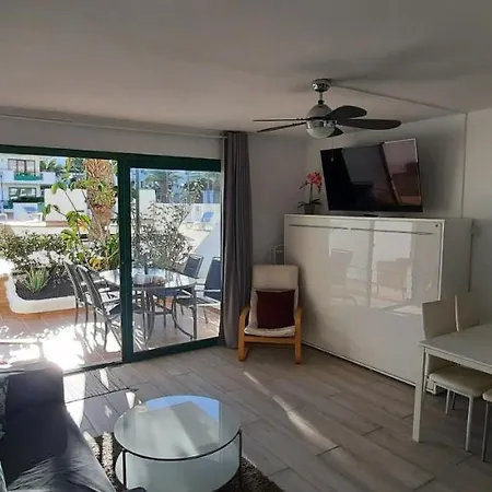Lanzarote-beach-apartment, Cucharas Beach, -- 1 Minute Walk From Main Square, 35 Meters From Appartement *