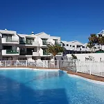 Apartamento Lanzarote-beach-apartment, Cucharas Beach, -- 1 Minute Walk From Main Square, 35 Meters From