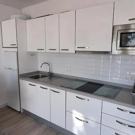 Lanzarote-beach-apartment, Cucharas Beach, -- 1 Minute Walk From Main Square, 35 Meters From * コスタ・テギセ