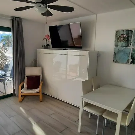 Lanzarote-beach-apartment, Cucharas Beach, -- 1 Minute Walk From Main Square, 35 Meters From * コスタ・テギセ