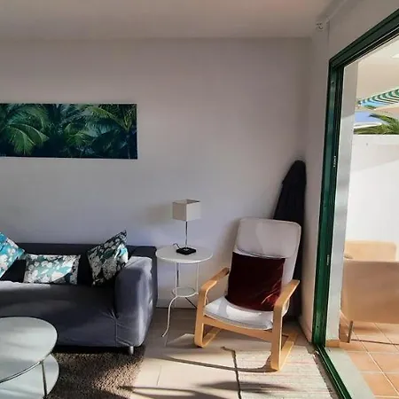 アパート Lanzarote-beach-apartment, Cucharas Beach, -- 1 Minute Walk From Main Square, 35 Meters From