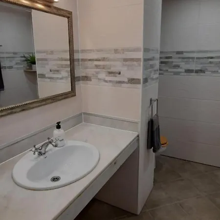 アパート Lanzarote-beach-apartment, Cucharas Beach, -- 1 Minute Walk From Main Square, 35 Meters From コスタ・テギセ