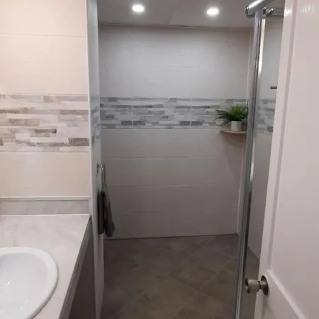 アパート Lanzarote-beach-apartment, Cucharas Beach, -- 1 Minute Walk From Main Square, 35 Meters From コスタ・テギセ